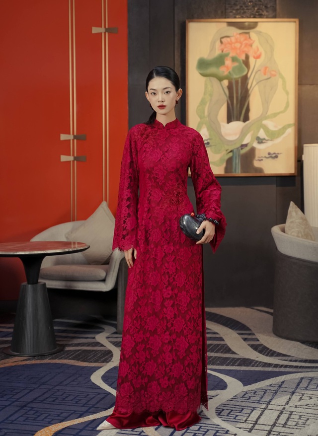 Giữa muôn phong cách, áo dài vẫn giữ riêng một vị thế kiêu sa Giữa muôn phong cách, áo dài vẫn giữ riêng một vị thế kiêu sa- Ảnh 6.