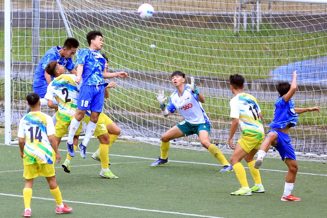 Nhiều trọng t&agrave;i FIFA v&agrave; V-League cầm c&ograve;i, b&oacute;ng đ&aacute; sinh vi&ecirc;n n&acirc;ng tầm đẳng cấp- Ảnh 4.