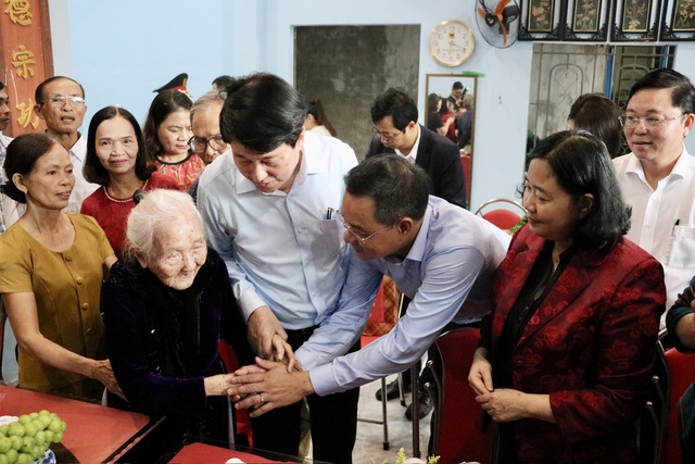 Chủ tịch nước: 'Cần suy nghĩ làm sao thích ứng với biến đổi của khí hậu' - Ảnh 2.