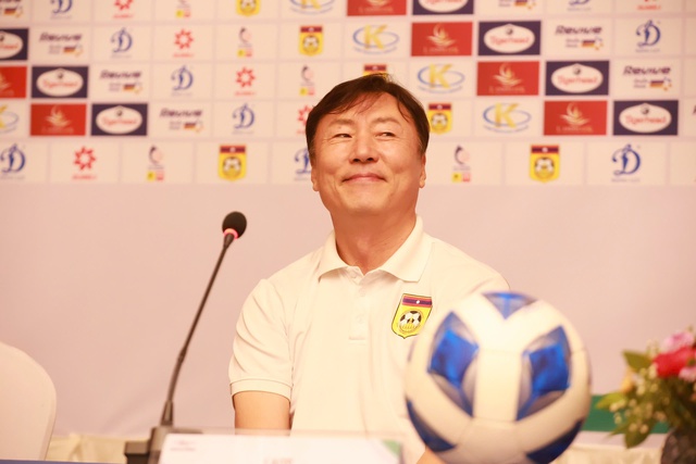 HLV Ha Hyeok-jun kh&ocirc;ng e ngại Xu&acirc;n Son: &lsquo;Đội tuyển L&agrave;o muốn đ&aacute;nh bại Việt Nam v&agrave; giữ sạch lưới&rsquo;- Ảnh 2.