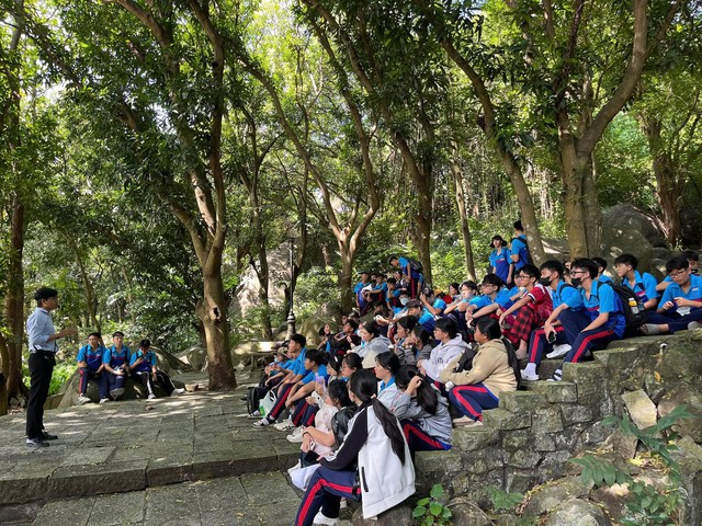 Tạm dừng leo núi Bà Đen hơn 1 tháng qua, du khách nóng lòng, vì sao? - Ảnh 1.