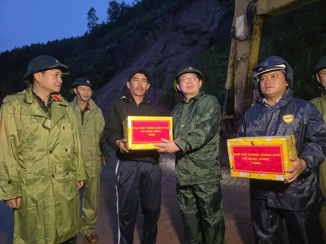 Không nôn nóng thông đèo Khánh Lê mà đánh đổi bằng an toàn - Ảnh 2.