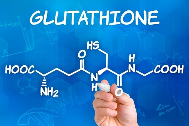 Glutathione l&agrave; g&igrave;? C&oacute; thật sự mang lại hiệu quả l&agrave;m trắng da kh&ocirc;ng m&agrave; hot vậy? - Ảnh 1.
