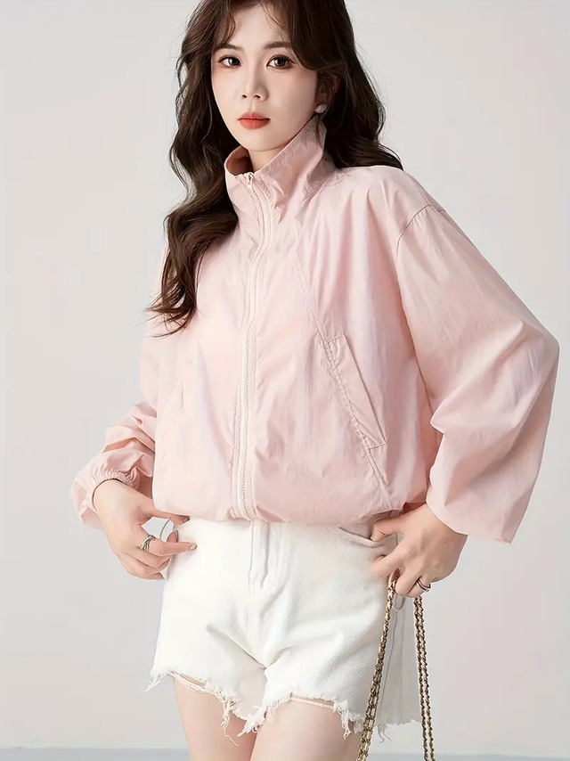 Nâng cấp tủ đồ, khoác lên vẻ ngoài cá tính với áo khoác ngắn - Ảnh 2.