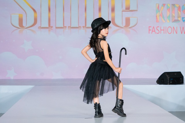 Vietnam Kids Fashion Week mùa 8 - nơi các tài năng nhí tỏa sáng Vietnam Kids Fashion Week mùa 8 - nơi các tài năng nhí tỏa sáng- Ảnh 11.