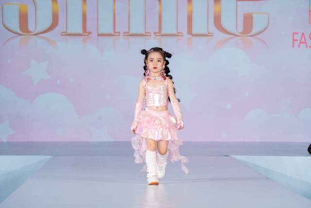 Vietnam Kids Fashion Week mùa 8 - nơi các tài năng nhí tỏa sáng Vietnam Kids Fashion Week mùa 8 - nơi các tài năng nhí tỏa sáng- Ảnh 5.