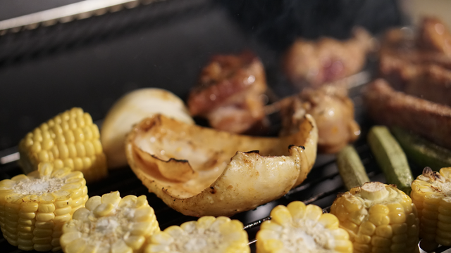 Orang Vietnam semakin suka bepergian dan pergi ke pasar untuk memasak - Foto 3.