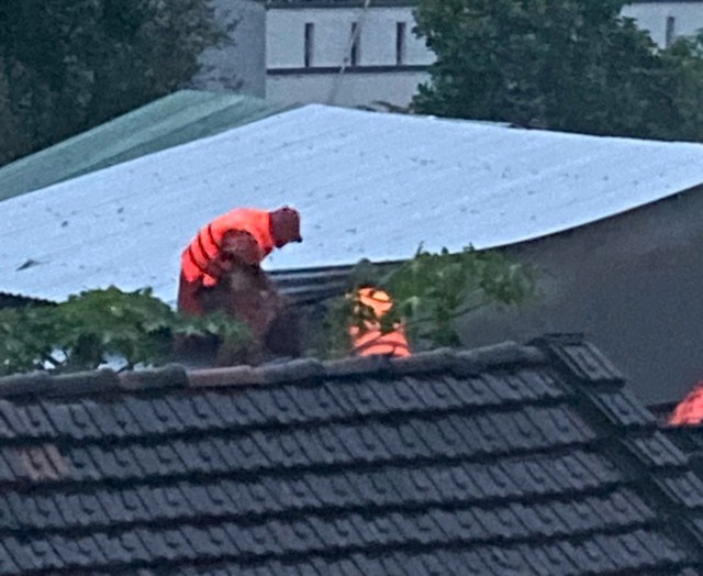 Đắk Lắk: Nhiều vùng ngập sâu, sạt lở vùi lấp nhà người dân - Ảnh 2.