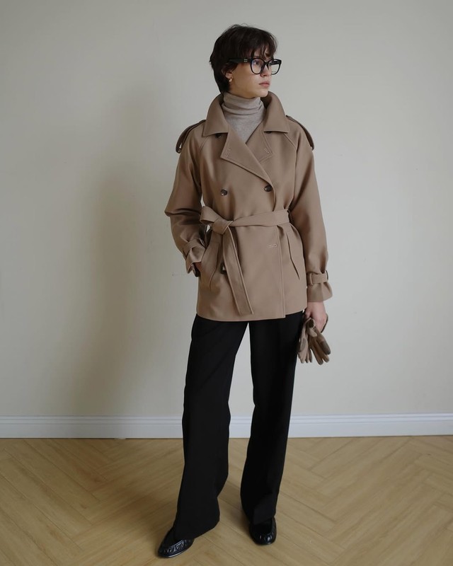 Áo trench coat ngắn, chiếc áo khoác sang trọng nhưng tiện dụng nhất mùa này - Ảnh 7.
