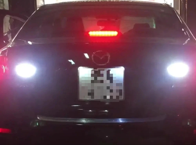 4 khiếm khuyết về đèn trên ô tô vẫn có thể 'đậu' đăng kiểm - Ảnh 3. 4 lỗi về đèn trên ô tô vẫn 'đậu' đăng kiểm - Ảnh 3.