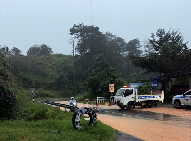 Dừng c&aacute;c phương tiện lưu th&ocirc;ng qua đ&egrave;o Ngoạn Mục  - Ảnh 1.