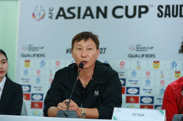 HLV Kim Sang-sik thở d&agrave;i: &lsquo;Đội tuyển Việt Nam đ&atilde; ph&acirc;n t&iacute;ch kỹ L&agrave;o, vậy m&agrave; vẫn&hellip;&rsquo;- Ảnh 2.