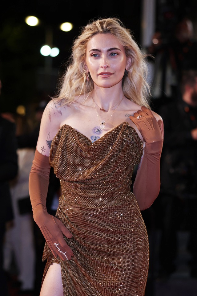 Paris Jackson tố cáo ban quản lý di sản của Michael Jackson lạm quyền và nhận thù lao quá mức