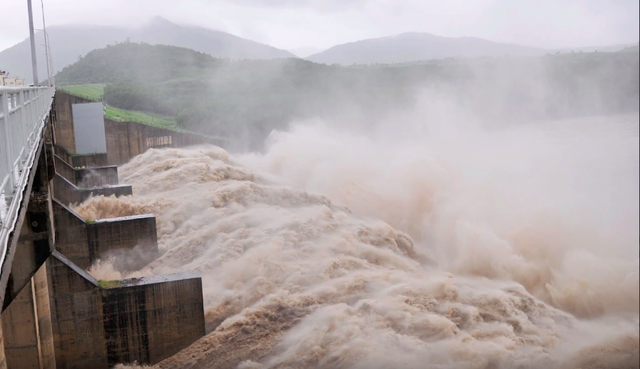Điều hành thủy điện xả lũ 'không chỉ đúng quy trình, cần bản lĩnh’- Ảnh 2. Điều hành thủy điện xả lũ 'không chỉ đúng quy trình, cần bản lĩnh’- Ảnh 2.