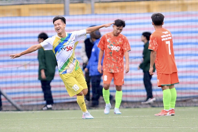 Trường ĐH Thủy Lợi v&agrave; HUPES thắng tưng bừng, nhiều đội 'c&oacute;ng' v&igrave; thời tiết qu&aacute; lạnh- Ảnh 5.