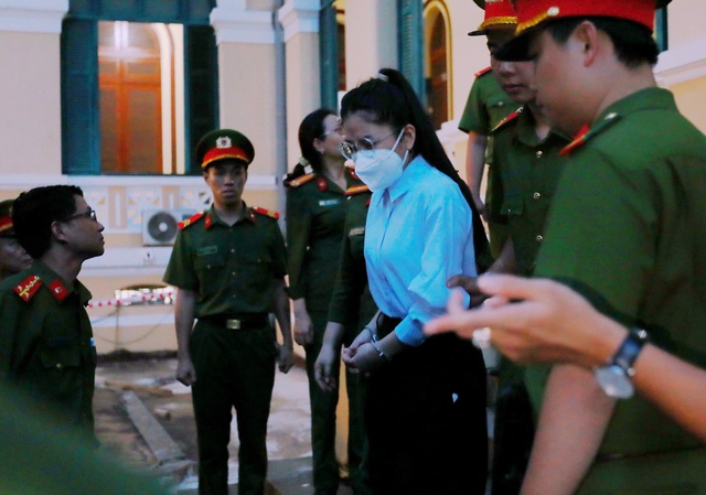 Hoa hậu Th&ugrave;y Ti&ecirc;n bị phạt 2 năm t&ugrave; v&igrave; đ&atilde; lừa dối kh&aacute;ch h&agrave;ng - Ảnh 4.