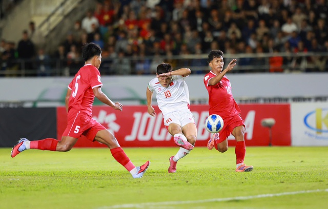 Echipa Laos 0-0 Vietnam, calificări Cupa Asiei 2027: Șutul lui Tuan Hai a lovit bara transversală - Foto 1.