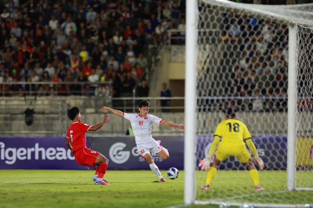 Echipa Laos 0-1 Vietnam, calificări Cupa Asiei 2027: Xuan Son a executat cu succes lovitura de pedeapsă! - Foto 1.