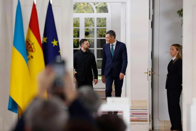 Ukraine nhận viện trợ lớn từ Tây Ban Nha - Ảnh 1.