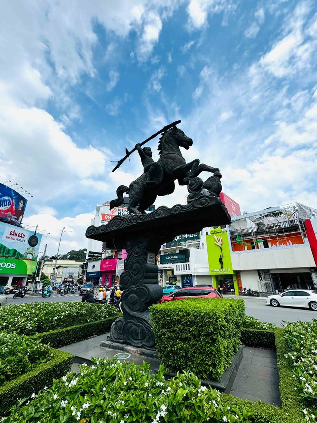 Điêu khắc trong ‘cơn bão’ AI- Ảnh 1.