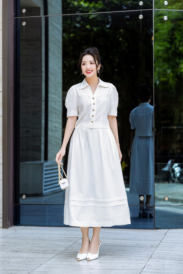 ‘Công thức vàng’ cho sự sang trọng với áo sơ mi trắng cổ điển- Ảnh 6.