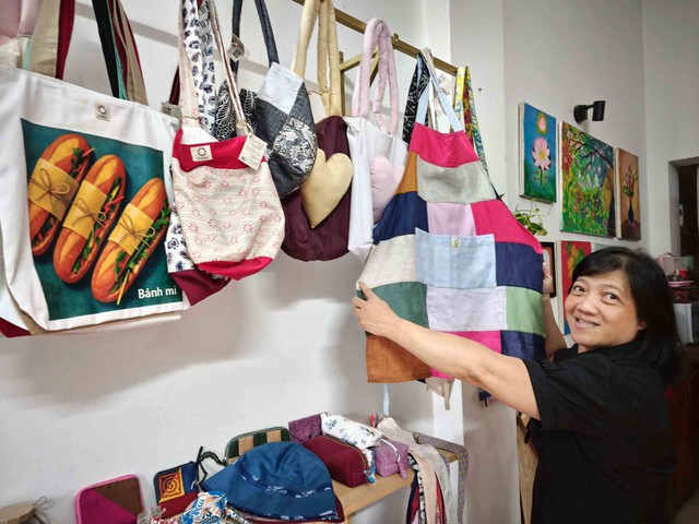 Khi vải vụn hóa thời trang xanh- Ảnh 1.