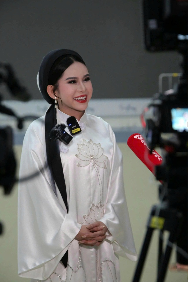 Thầy trò Bình Tinh tạo kỳ tích cho 'Nhật thực' với 4 huy chương vàng quốc tế- Ảnh 5. Thầy trò Bình Tinh tạo kỳ tích cho 'Nhật thực' với 4 huy chương vàng quốc tế- Ảnh 5.