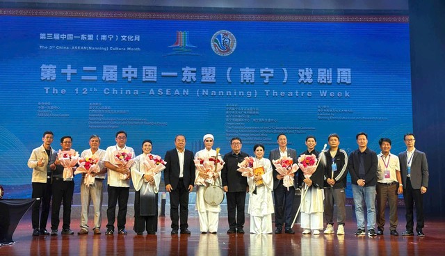 Thầy trò Bình Tinh tạo kỳ tích cho 'Nhật thực' với 4 huy chương vàng quốc tế- Ảnh 6. Thầy trò Bình Tinh tạo kỳ tích cho 'Nhật thực' với 4 huy chương vàng quốc tế- Ảnh 6.