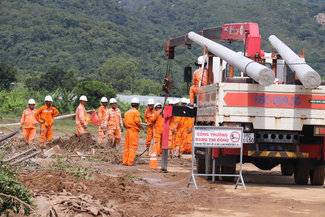 Cận cảnh thôn Phong Phú tan hoang sau vụ vỡ hồ chứa nước gây tang thương - Ảnh 9. Cận cảnh thôn Phong Phú tan hoang sau vụ vỡ hồ chứa nước gây tang thương - Ảnh 9.