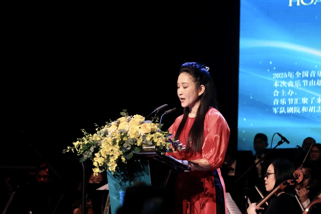 Y Garia Ênuôl đoạt huy chương vàng tại Liên hoan Âm nhạc toàn quốc mở rộng 2025 - Ảnh 2. Y Garia Ênuôl đoạt huy chương vàng tại Liên hoan Âm nhạc toàn quốc mở rộng 2025 - Ảnh 2.