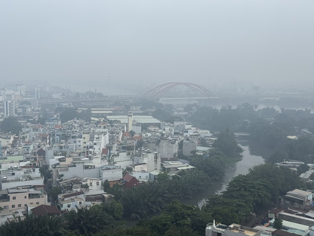 Dự báo thời tiết TP.HCM: Mưa lớn diện rộng 10 ngày, có thể ngập nước nhiều nơi - Ảnh 1.