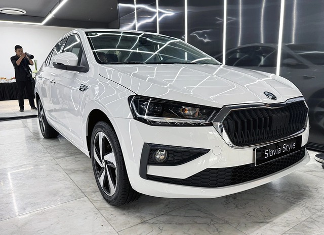 Xe châu Âu định giá rẻ, Skoda Slavia vẫn khó bán tại Việt Nam - Ảnh 1.