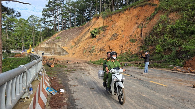 Tỉnh Lâm Đồng công bố tình huống khẩn cấp về thiên tai tại QL20 và QL28- Ảnh 3. Tỉnh Lâm Đồng công bố tình huống khẩn cấp về thiên tai tại QL20 và QL28- Ảnh 3.