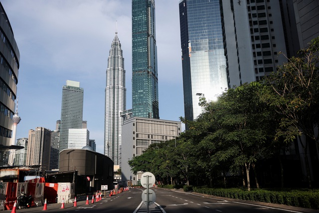 Lại nóng tranh luận chuyện thay đổi múi giờ ở Malaysia - Ảnh 1.