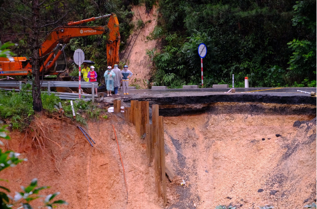 Lâm Đồng báo cáo Chính phủ thiệt hại do mưa lũ, xin hỗ trợ 600 tỉ đồng- Ảnh 1. Lâm Đồng báo cáo Chính phủ thiệt hại do mưa lũ, xin hỗ trợ 600 tỉ đồng- Ảnh 1.