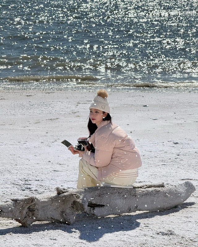 Những sắc màu của mùa đông giúp bạn thể hiện cá tính riêng - Ảnh 3.