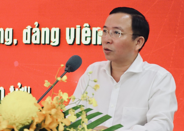 TP.HCM: 15 ngày đêm làm sạch, chuẩn hóa dữ liệu tổ chức đảng, đảng viên- Ảnh 1. TP.HCM: 15 ngày đêm làm sạch, chuẩn hóa dữ liệu tổ chức đảng, đảng viên- Ảnh 1.