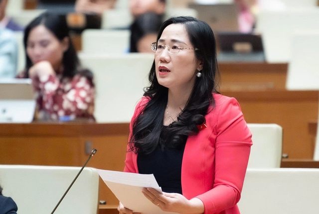 Bỏ xét tuyển tổ hợp C00 gây lo lắng cho học sinh và gia đình - Ảnh 1. Bỏ xét tuyển tổ hợp C00 gây lo lắng cho học sinh và gia đình - Ảnh 1.