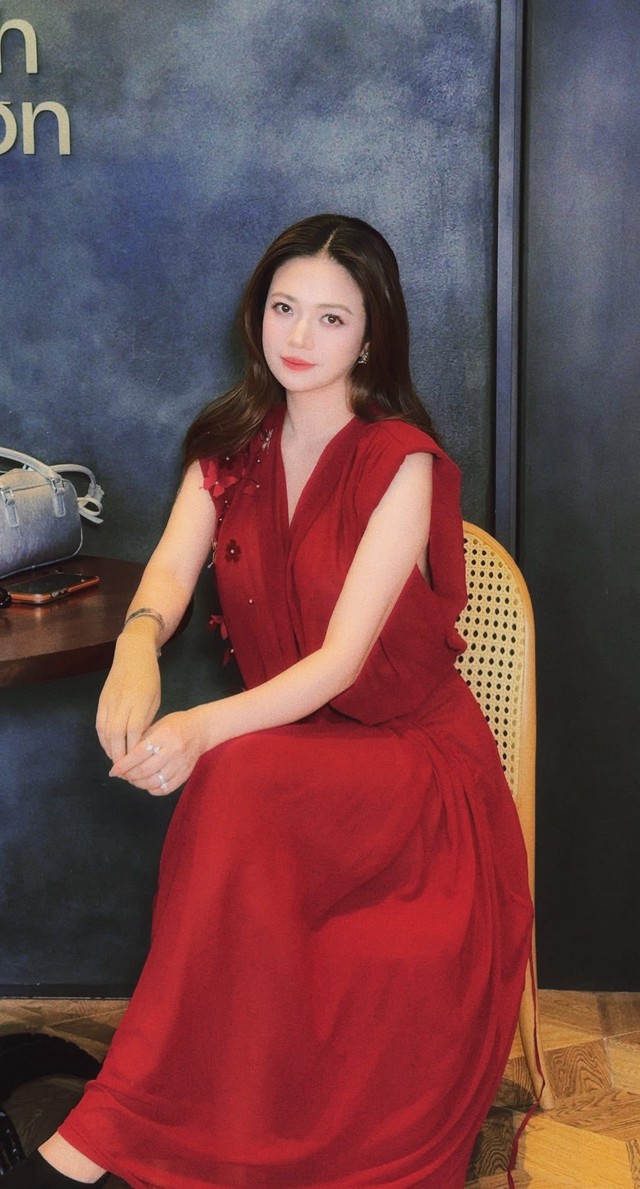 Kiều Anh trở lại với vai mẹ 3 con trong phim mới đầy cảm xúc - Ảnh 1. Kiều Anh trở lại với vai mẹ 3 con trong phim mới đầy cảm xúc - Ảnh 1.