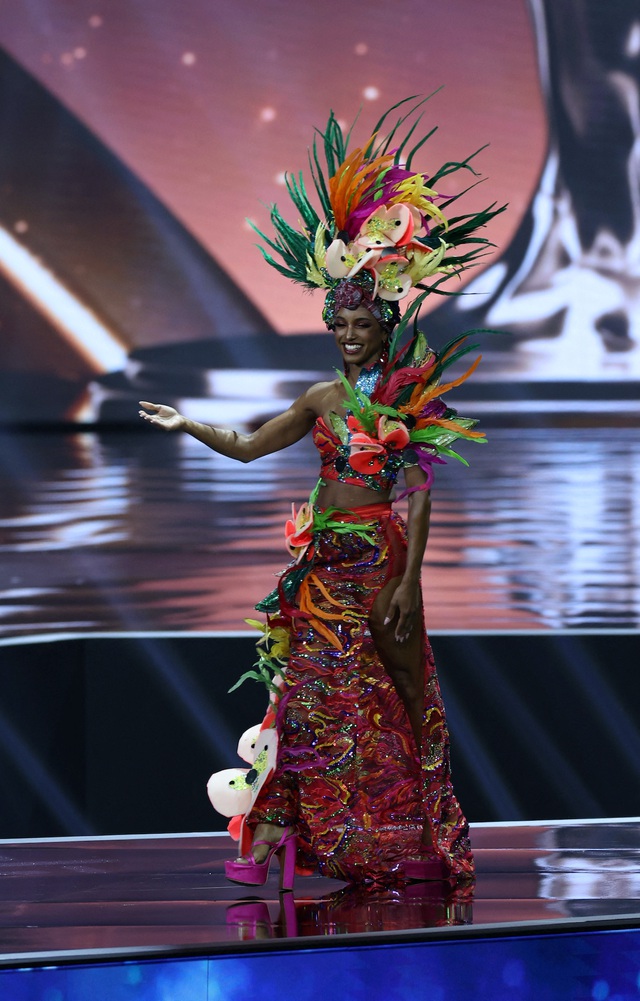 

Người đẹp Jamaica trong phần thi National Costume (Trang phục dân tộc) vào chiều 19.11  