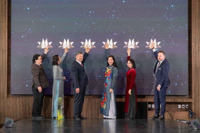 Vietnam Airlines đẩy mạnh x&uacute;c tiến du lịch ch&acirc;u &Acirc;u: C&ocirc;ng bố đường bay thẳng TP.HCM-Copenhagen- Ảnh 2.