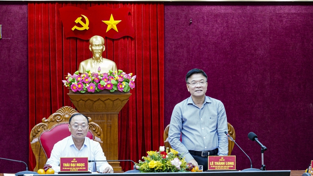 Ph&oacute; thủ tướng L&ecirc; Th&agrave;nh Long chỉ đạo tổng lực hỗ trợ người d&acirc;n v&ugrave;ng lũ- Ảnh 3.