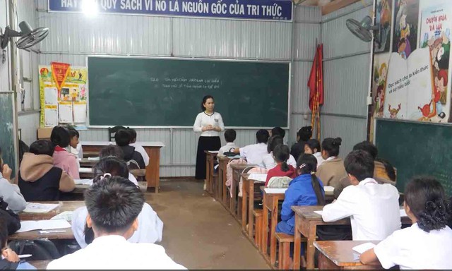Nhọc nhằn giữ lửa học tập vùng cao  - Ảnh 1.