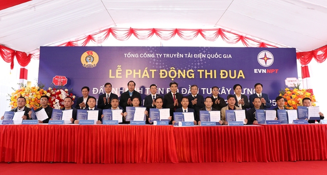 EVNNPT quyết t&acirc;m đẩy nhanh tiến độ 9 c&ocirc;ng tr&igrave;nh trọng điểm năm 2025- Ảnh 1.