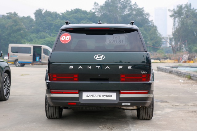 Hyundai Santa Fe Hybrid xuất hiện tại Việt Nam, khi n&agrave;o mở b&aacute;n?- Ảnh 3.