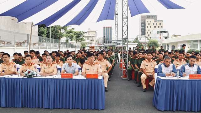 Gần 1.600 học sinh, sinh viên vi phạm giao thông ở TP.HCM: CSGT nói lý do- Ảnh 1.