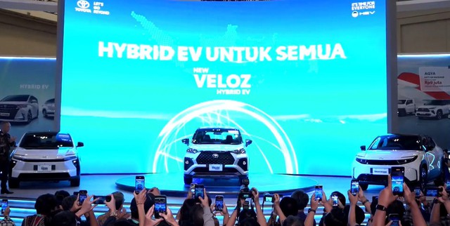 Toyota Veloz Cross Hybrid gi&aacute; từ 472 triệu đồng sẽ về Việt Nam v&agrave;o 2026 - Ảnh 1.