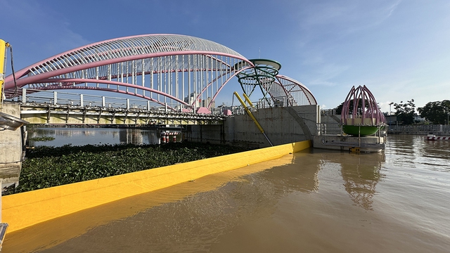 Giải quyết tình trạng ngập lụt tại Cần Thơ Trước thách thức triều cường gia tăng - Ảnh 2. Giải quyết tình trạng ngập lụt tại Cần Thơ Trước thách thức triều cường gia tăng - Ảnh 2.