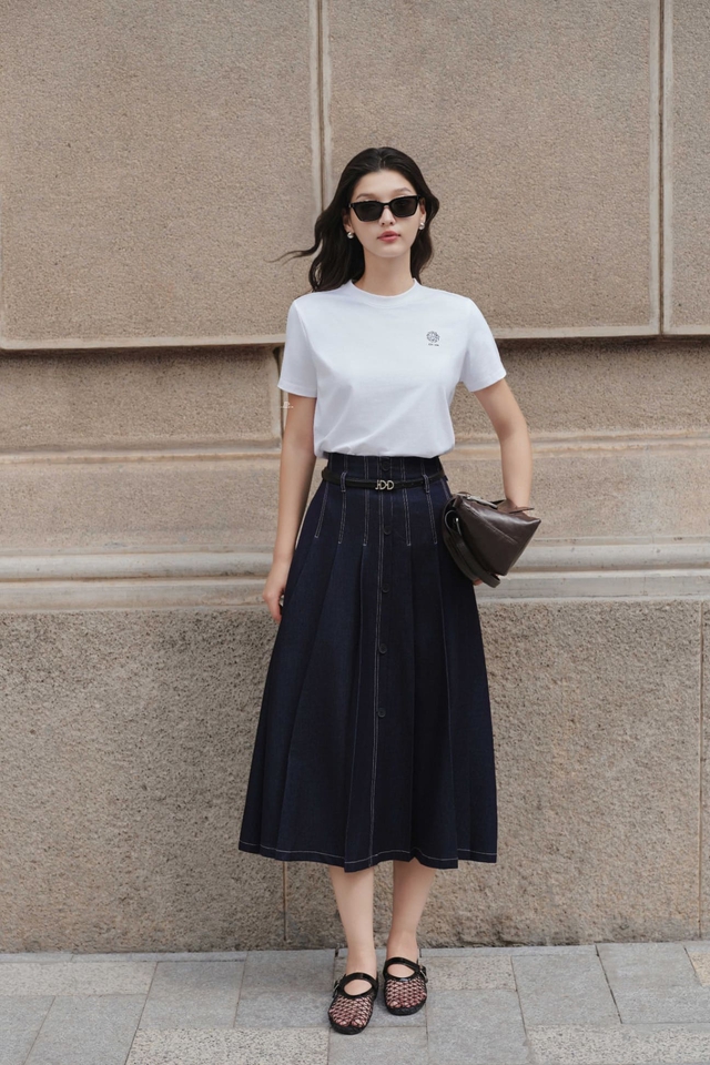 'Lột xác' phong cách với loạt chân váy jean khiến ai cũng ngoái nhìn- Ảnh 4.