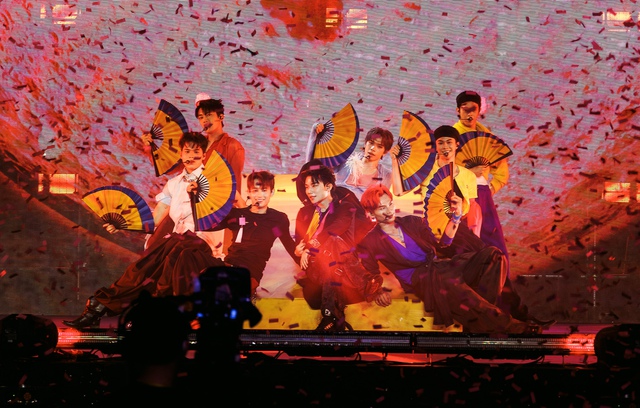 Lý do Soobin khóc nghẹn trên sóng truyền hình - Ảnh 1.